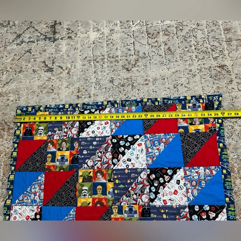 STAR WARS quilt reversible patterns size 45 x 36
